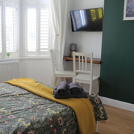 Stylish Ensuite Room 15 Mins To Central London Bagian luar foto